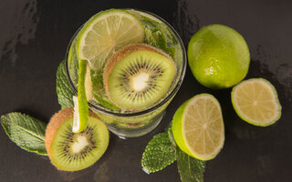 Caipirinha de kiwi