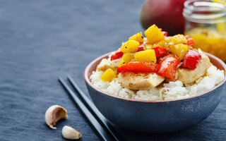 Arroz com frango e manga