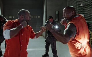 Velozes & Furiosos- Hobbs & Shaw