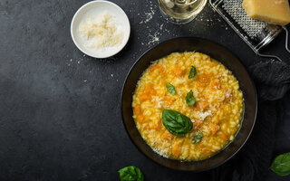 Arroz cremoso de casca de abóbora