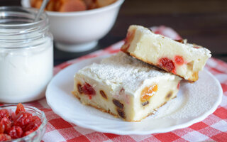 Torta de ricota com frutas secas