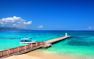 Jamaica: Doctor's Cave Beach