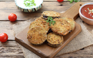 Berinjela a milanesa