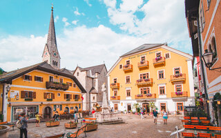 Conheça o centro de Hallstatt