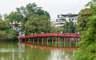 LAGO HOAN KIEM E TEMPLO NGOC SON