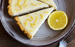 Cheesecake de cookie e limão
