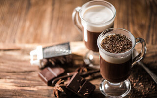 Chocolate quente com licor