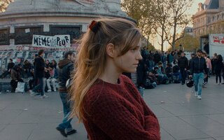 Pelas Ruas de Paris (Paris) - Netflix