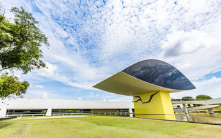 MUSEU OSCAR NIEMEYER