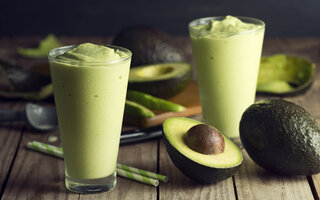 Smoothie de abacate com gengibre