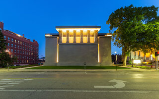 ARQUITETURA POR FRANK LLOYD WRIGHT