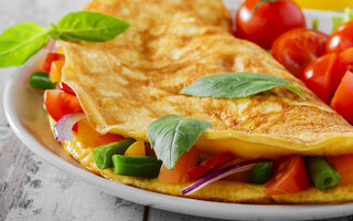 Omelete com vegetais