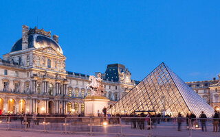 MUSEU DO LOUVRE