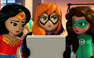 Lego DC Superhero Girls: Escola de Supervilãs - Telecine Play