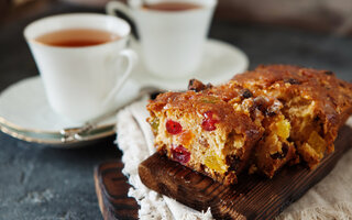 Bolo de frutas secas