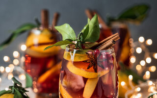 Sangria de maçã e laranja