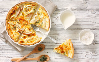 Quiche de Frango com Queijo Brie