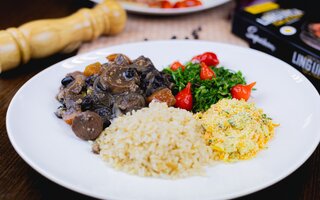 Quarta-Feira: Feijoada Vegetariana