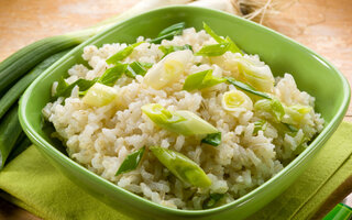 Risoto de alho poró na pressão