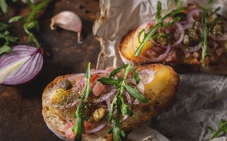 Bruschetta de Peixe e Frutos do Mar