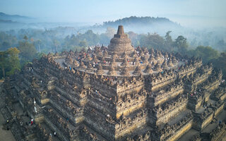 BOROBUDUR, INDONÉSIA