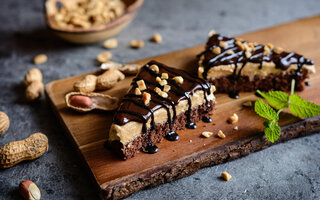 Bolo de Chocolate com amendoim