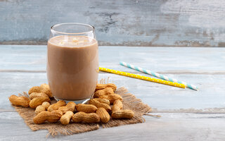 Smoothie de Coco, Pasta de Amendoim e Molico Origem Vegetal