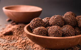 Brigadeiro de alfarroba