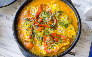 Moqueca vegetariana com ovos