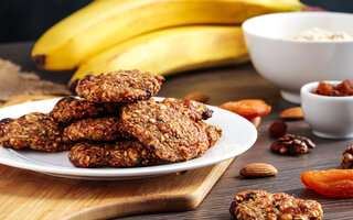 Biscoitinho de Banana e Coco sem Açúcar, Glúten e Lactose