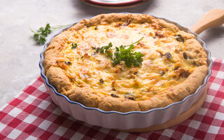 Torta de Frango e Queijo