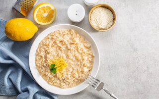 Risoto de Limão-siciliano com Crocante de Parmesão