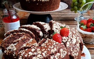 Bolo de Chocolate com Aveia