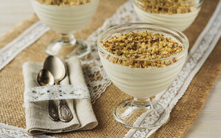 Crumble de Banana, Aveia e Nesfit Iogurte