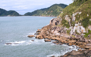 Prainha Branca, no Guarujá | Aproximadamente 130km de São Paulo 