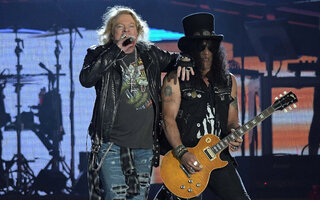 Guns N' Roses Live At The O2 Arena | Show