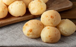 2) Pão de Queijo Vegano