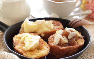 Rabanada com Creme Inglês do Henrique Fogaça, chef e jurado do MasterChef