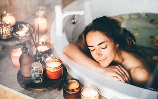 Como usar velas aromáticas para relaxar