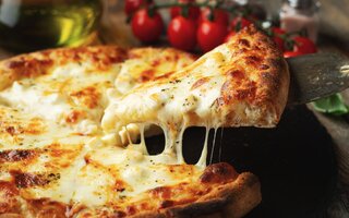 Pizza de 4 queijos