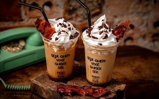 MILK-SHAKE DE BACON!