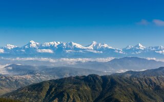 Os Himalaias em Mukteshwar, Índia
