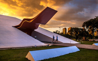 Fazer uma caminhada no Parque Ibirapuera