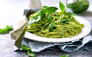 Espaguete com Pesto