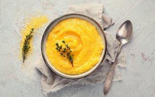 Polenta na pressão com gorgonzola