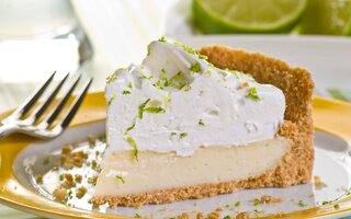 Torta de Limão com Merengue