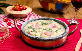 Caldo Verde com Macarrão, Portugal