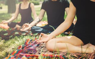 Faça um aulão de yoga no Parque Ibirapuera