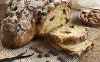 Colomba All`Arancia I Cioccolato Fondente | Casa Santa Luzia