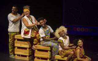 O Mundo Na Cabeça | Teatro